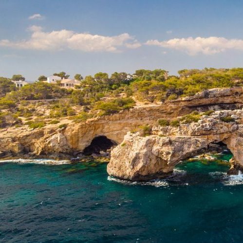 Plots on the rocky coast in Mallorca with sea views