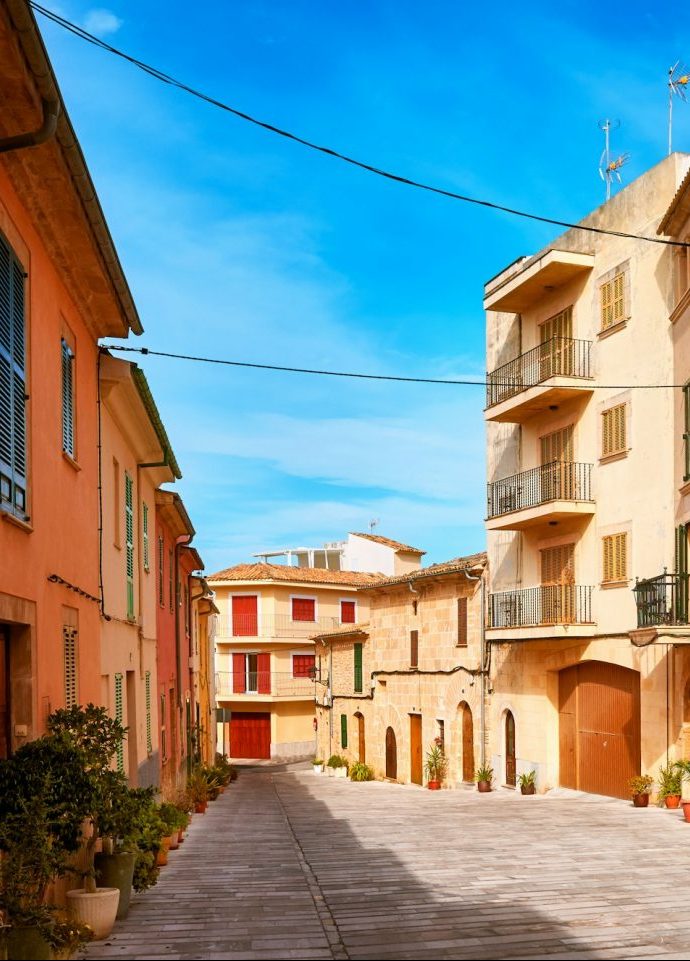 Street in the old town of Alcudia on Mallorca.